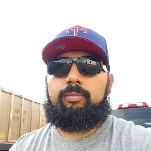 Meet your Posher, Tomas